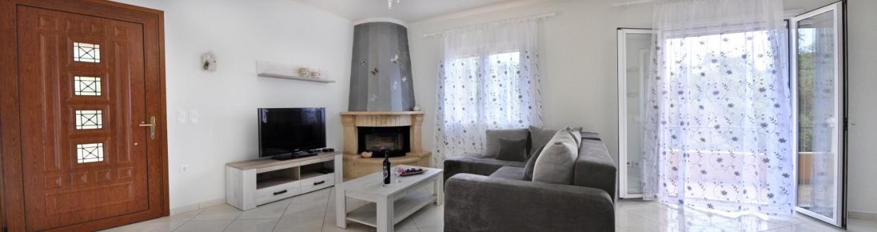 Villa Angelika Liapades Exteriör bild